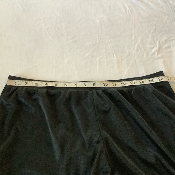 NWOT Champion Men's Mesh Shorts, Size L, Black color - Picture 10 of 13